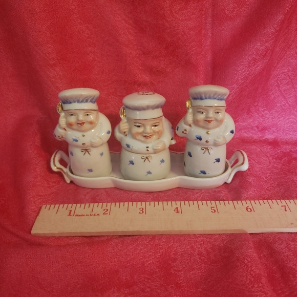 Vintage Baker Chef Salt/Pepper/Mustard Set with Tray - Picture 2 of 6